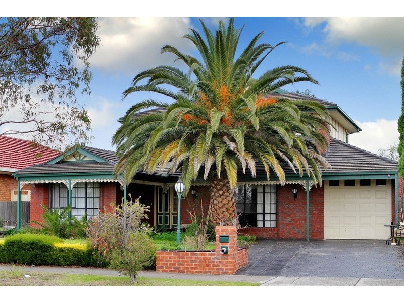 79 Chichester Drive, Taylors Lakes VIC 3038