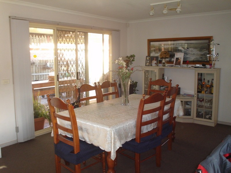 11 Sainsbury Avenue, Hillside VIC 3037