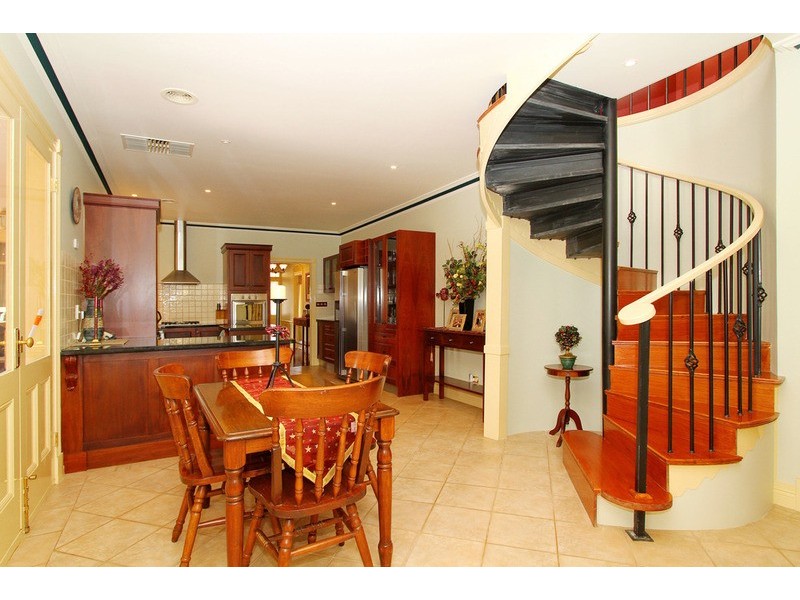 5 Braddon Court, Hillside VIC 3037