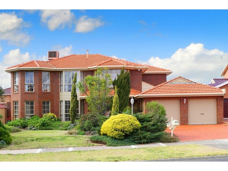 5 Jonathon Court, Taylors Lakes VIC 3038