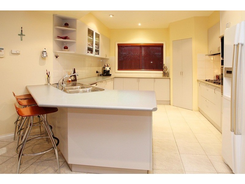 20 Admirals Crescent, Taylors Lakes VIC 3038