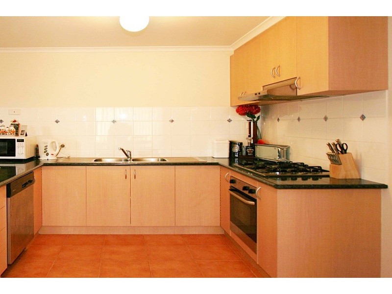 1/14  Aneta Avenue, Hillside VIC 3037