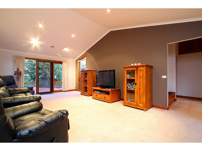 8 Rodmar Close, Hillside VIC 3037