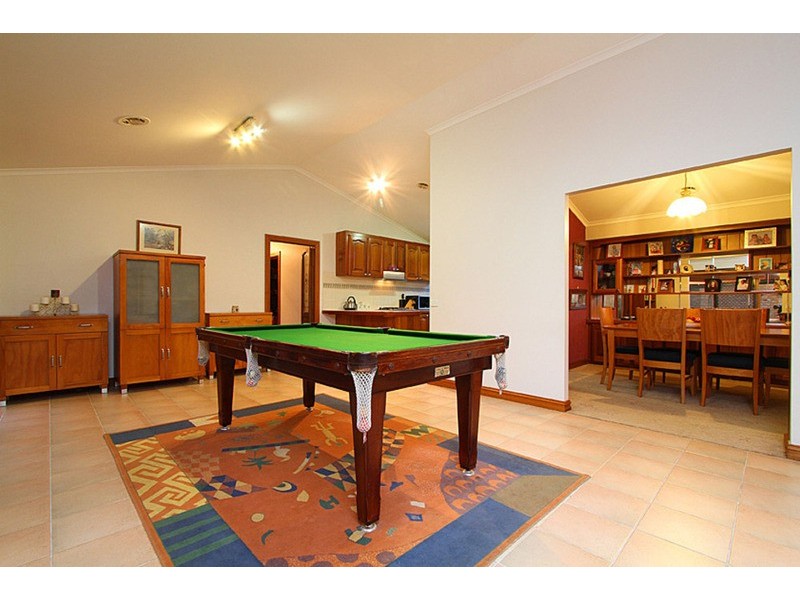 8 Rodmar Close, Hillside VIC 3037