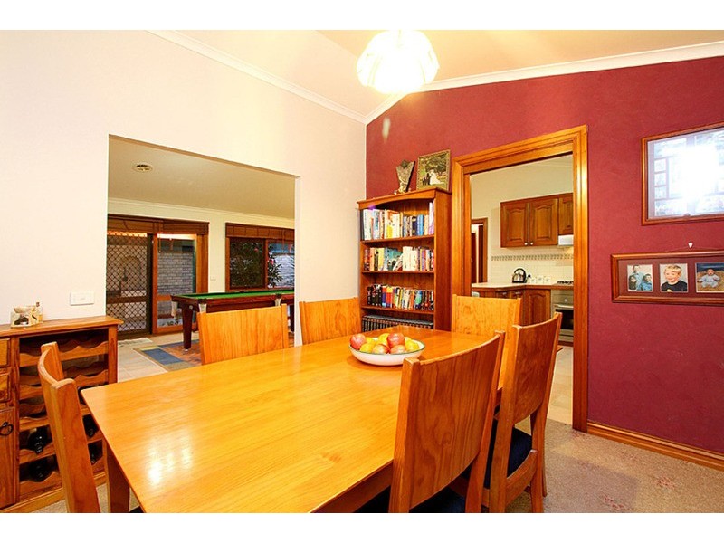 8 Rodmar Close, Hillside VIC 3037