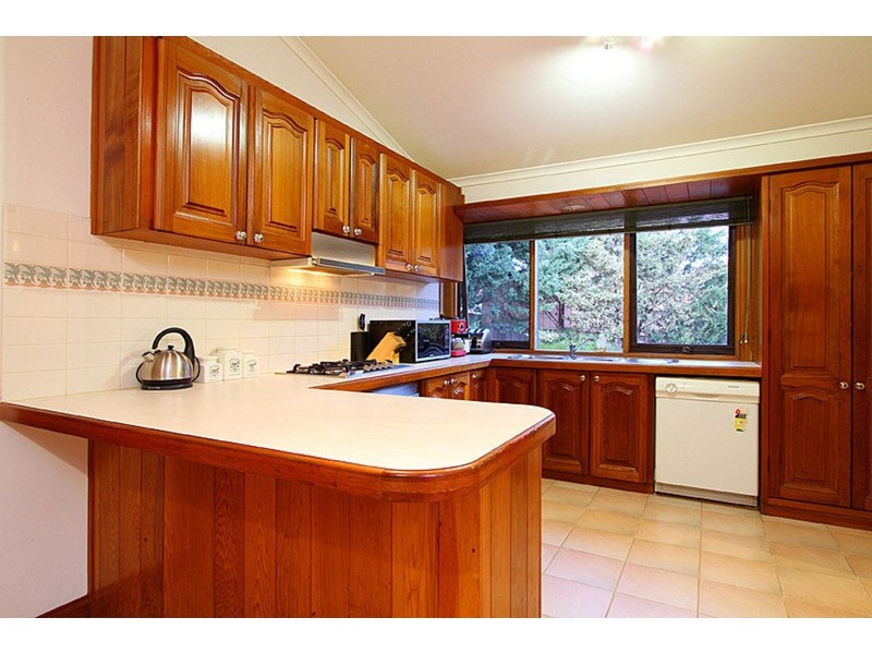8 Rodmar Close, Hillside VIC 3037