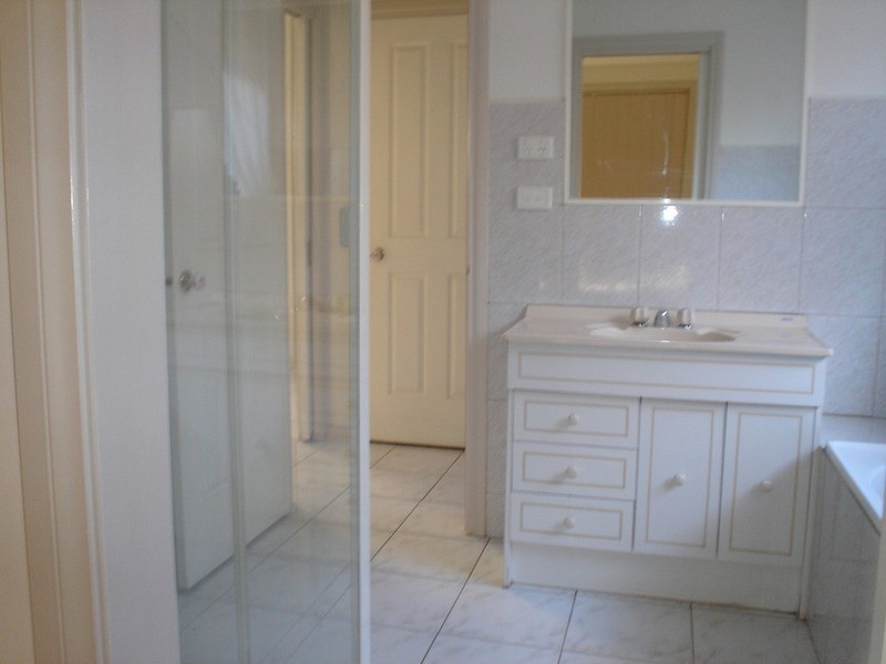 2A Ryan Road, Delahey VIC 3037