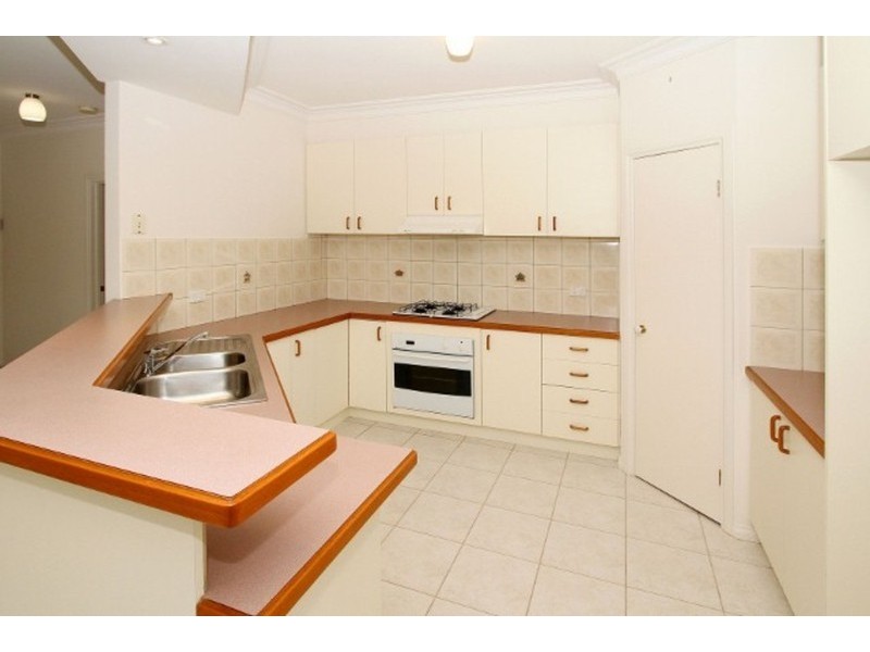 4 Yiota Place, Sydenham VIC 3037