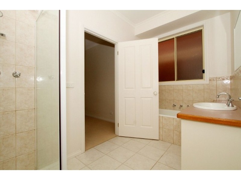 4 Yiota Place, Sydenham VIC 3037