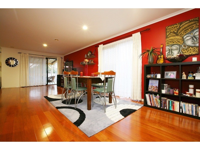 28 Kenswick Drive, Hillside VIC 3037