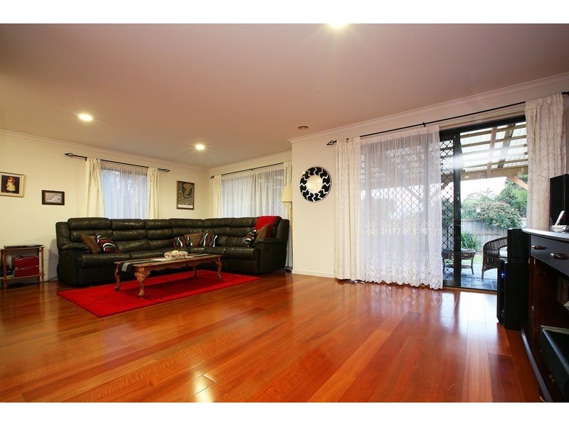 28 Kenswick Drive, Hillside VIC 3037