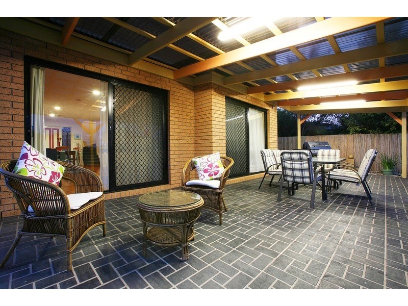 28 Kenswick Drive, Hillside VIC 3037