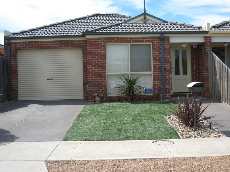 1/14  Aneta Avenue, Hillside VIC 3037