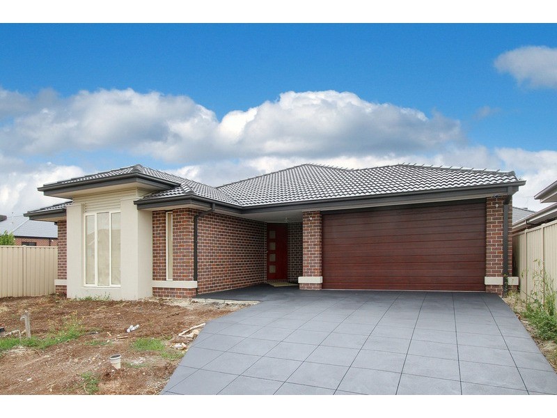 5 Nevis Place, Taylors Hill VIC 3037