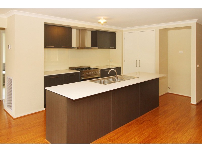 5 Nevis Place, Taylors Hill VIC 3037