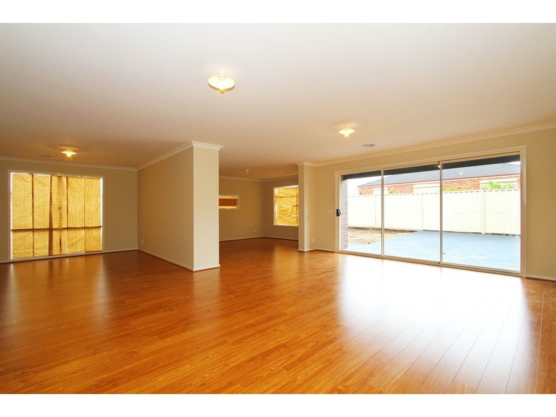 5 Nevis Place, Taylors Hill VIC 3037