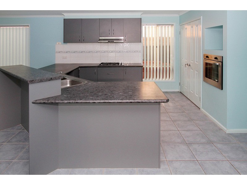 37 Klippel Way, Caroline Springs VIC 3023