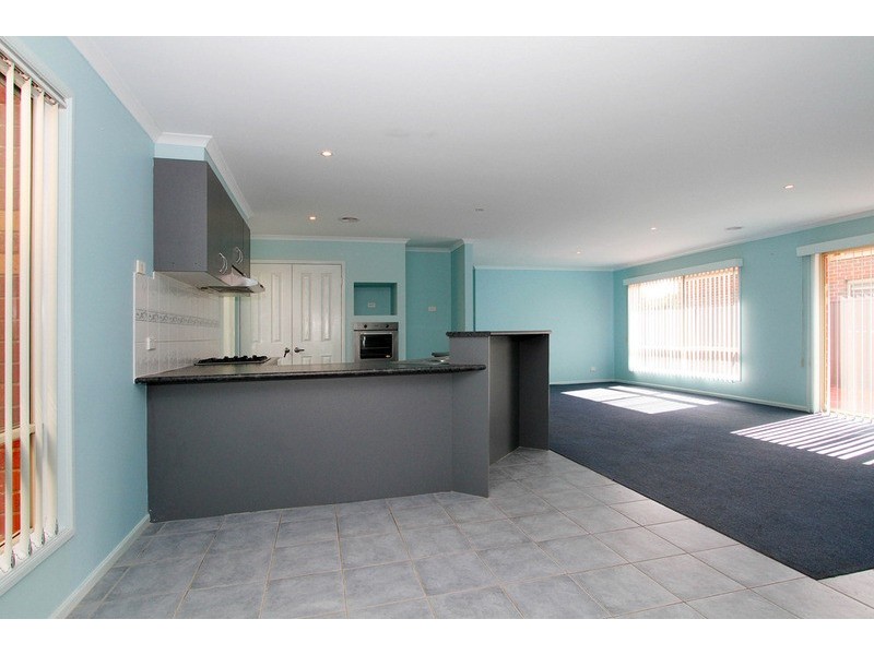 37 Klippel Way, Caroline Springs VIC 3023