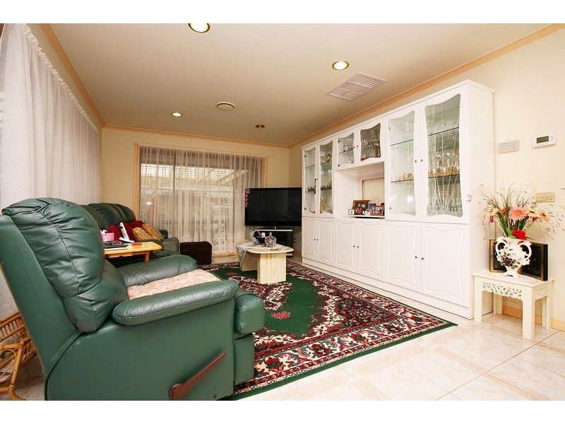 69 Australia Drive, Taylors Lakes VIC 3038