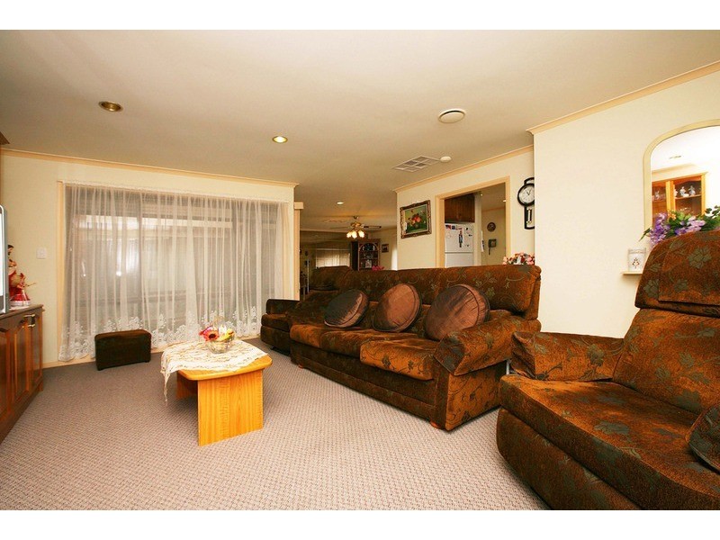 69 Australia Drive, Taylors Lakes VIC 3038