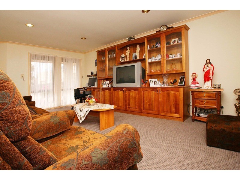 69 Australia Drive, Taylors Lakes VIC 3038