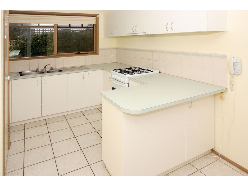 1/2 Terrye Court, Hillside VIC 3037