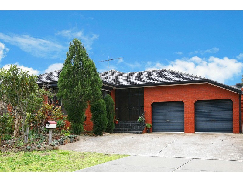 16 Blacksmith Place, Sydenham VIC 3037