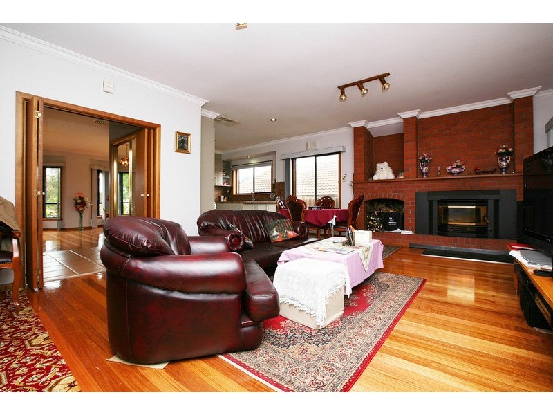 16 Blacksmith Place, Sydenham VIC 3037