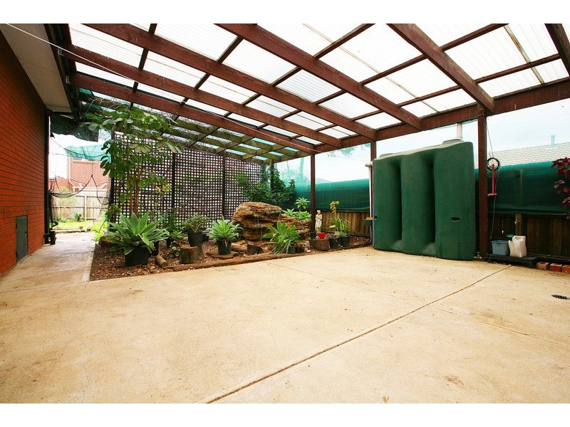 16 Blacksmith Place, Sydenham VIC 3037