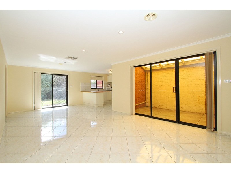 60 Meade Way, Sydenham VIC 3037