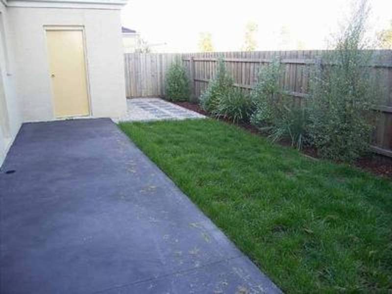 2/67-69 Pecks Road, Sydenham VIC 3037