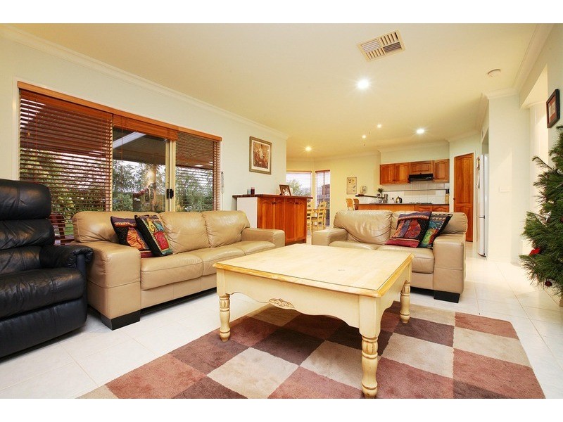 9 Englewood Court, Hillside VIC 3037