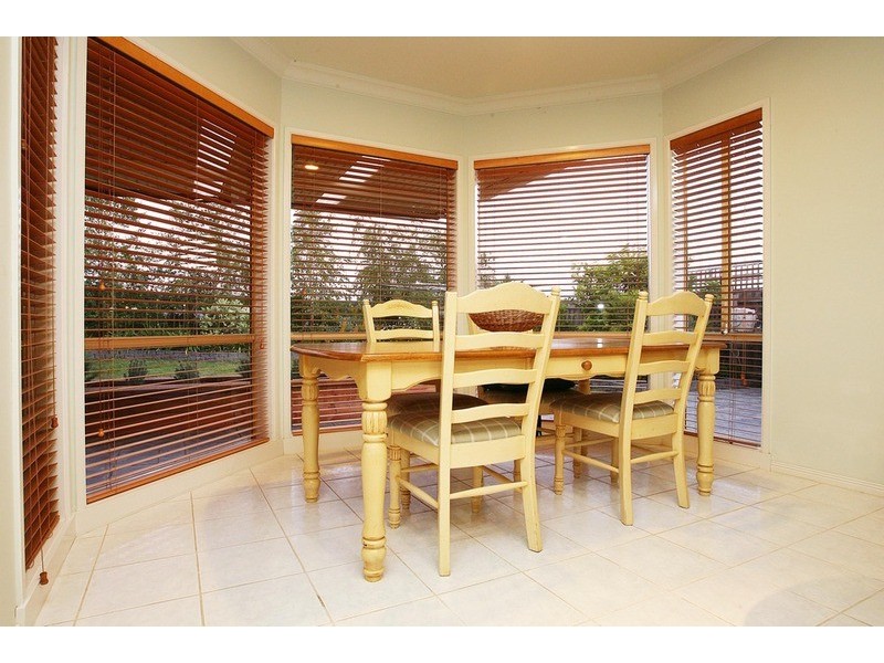 9 Englewood Court, Hillside VIC 3037