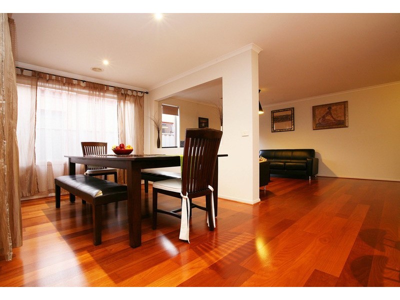 25 Drummond Street, Caroline Springs VIC 3023