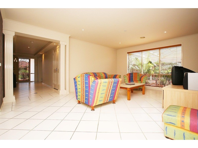 16 Rockwood Place, Hillside VIC 3037