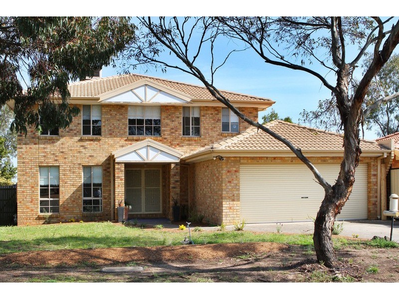 25 Saronvale Crescent, Hillside VIC 3037