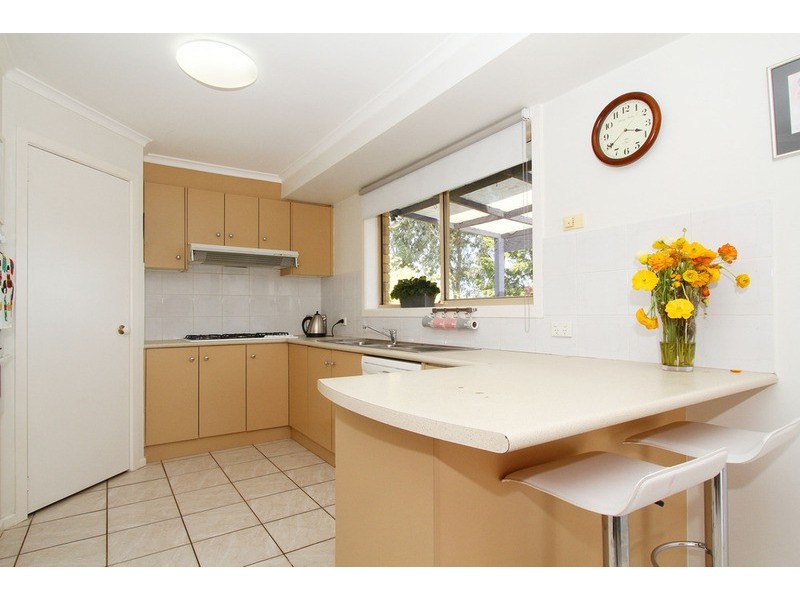 25 Saronvale Crescent, Hillside VIC 3037