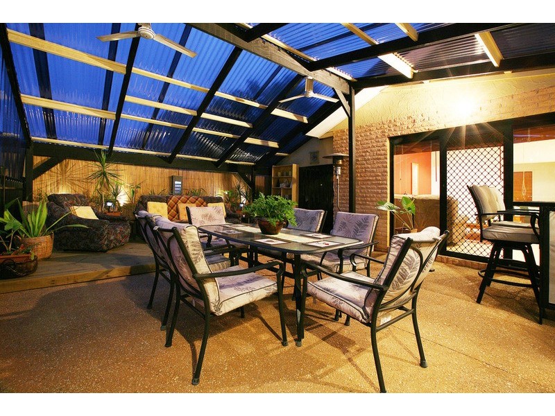 44 Tudor Rose Crescent, Sydenham VIC 3037