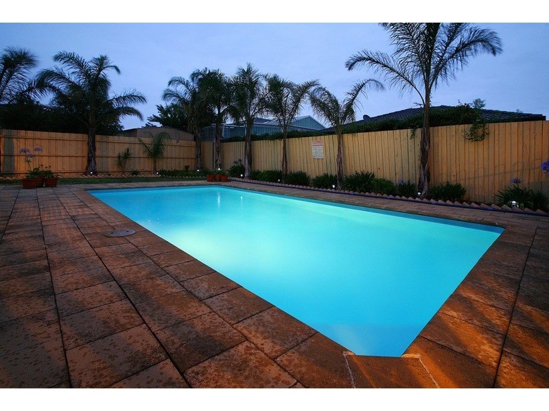 44 Tudor Rose Crescent, Sydenham VIC 3037