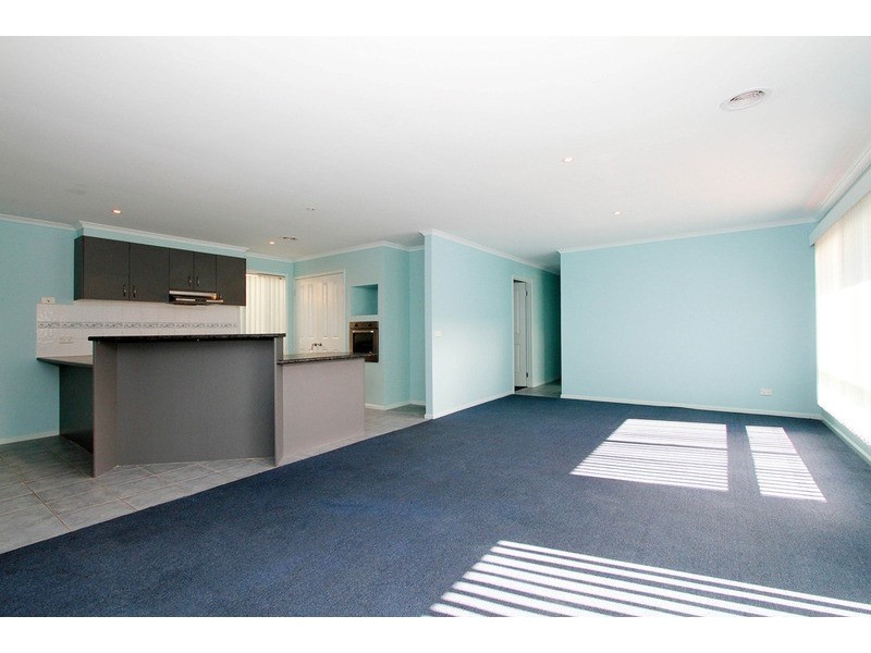 37 Klippel Way, Caroline Springs VIC 3023