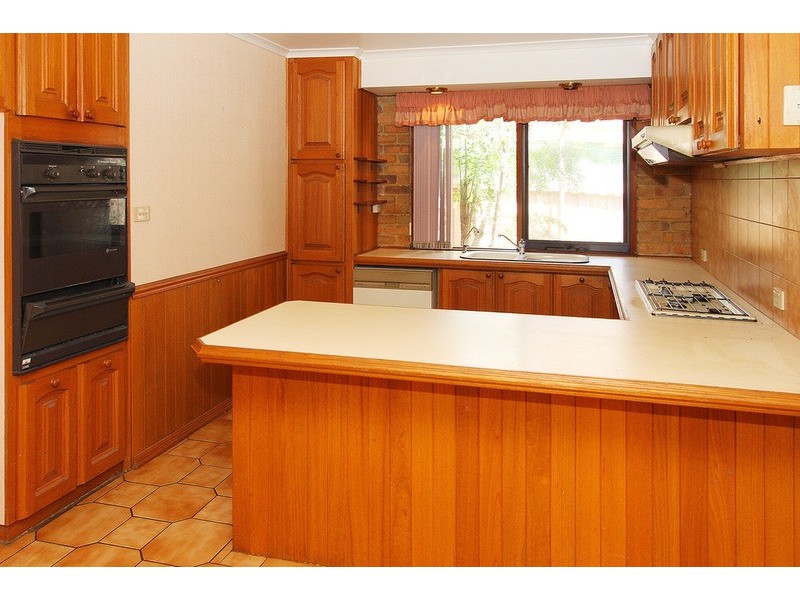 17 Bethanga Court, Taylors Lakes VIC 3038