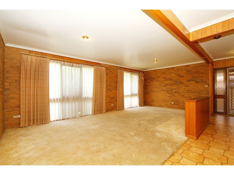17 Bethanga Court, Taylors Lakes VIC 3038