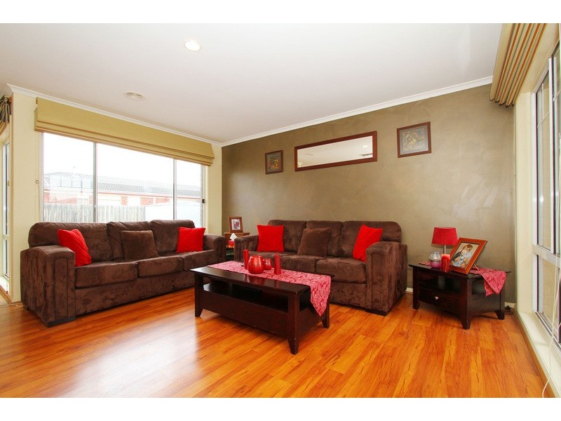 49 Brindalee Way, Hillside VIC 3037