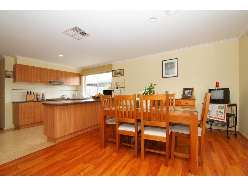 49 Brindalee Way, Hillside VIC 3037