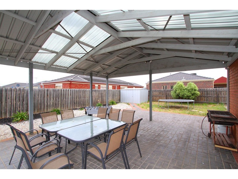 49 Brindalee Way, Hillside VIC 3037