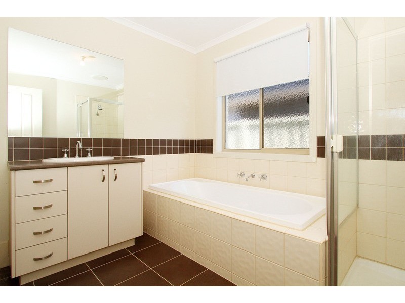 48 Speargrass Drive, Hillside VIC 3037