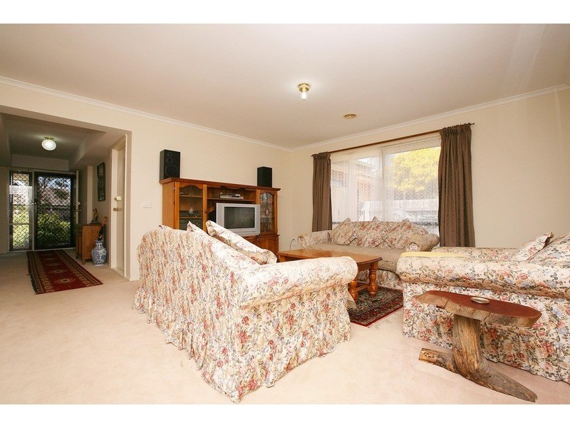 9 Perret Walk, Sydenham VIC 3037