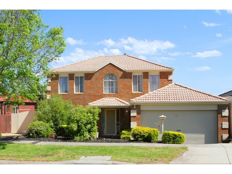 32 Queens Parade, Hillside VIC 3037