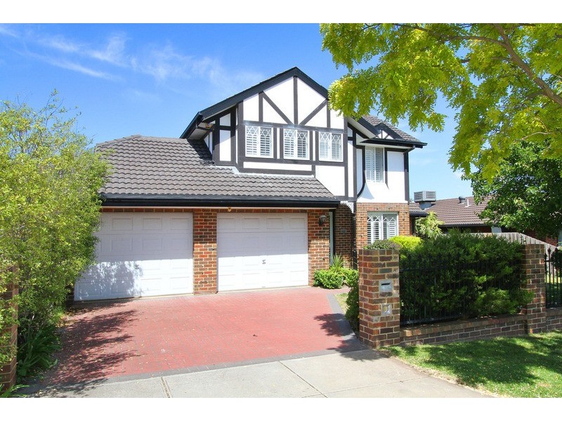 23 Golden Way, Hillside VIC 3037