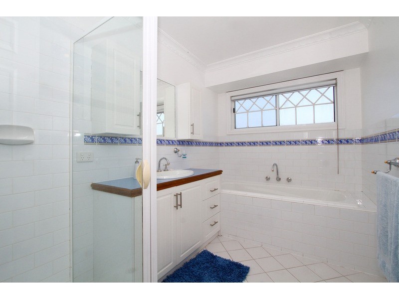 23 Golden Way, Hillside VIC 3037